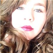 Laureata in Lettere Moderne all'Università Federico II di Napoli